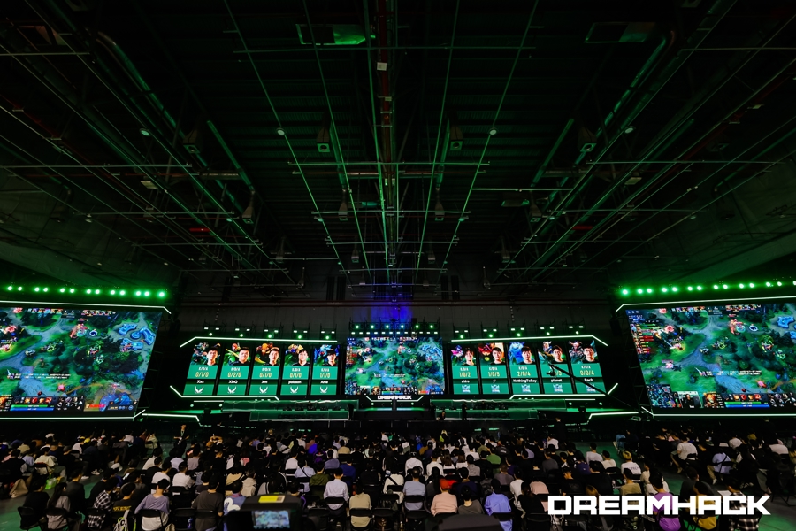 从纽卡斯尔 从纽卡斯尔